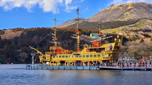 Hakone: Full Day Private Tour with English Guide