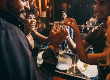 Snaps, Hygge en Nachtleven Tour in Stockholm Oude Stad Bars