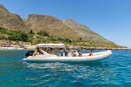 Palermo : Full Day Boat excursion Palermo Mondello