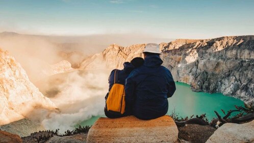 From Bali: Ijen blue fire & Mount Bromo Sunrise 2D