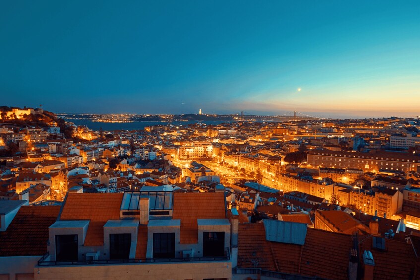 Picture 2 for Activity Lisbon: Luxury Fado Tour with Dinner included