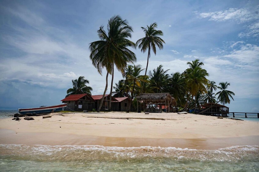 Picture 9 for Activity From Panama city: Private Day tour to San Blas Islands