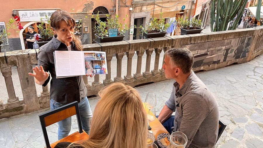 Riomaggiore: Cinque Terre Wine & Liqueur Tasting Experience