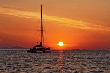 Grand Bay: Honeymoon/Lovers Sunset Tour with Romantic Dinner