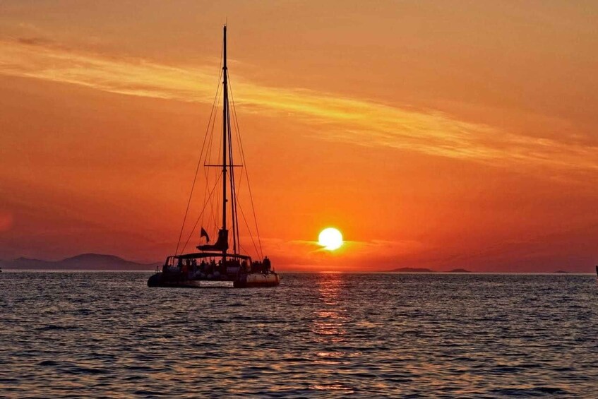 Grand Bay: Honeymoon/Lovers Sunset Tour with Romantic Dinner