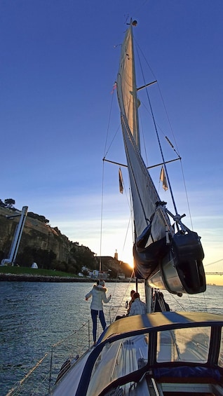 Picture 38 for Activity Lisboa: Day and Sunset Tour on the Tagus River