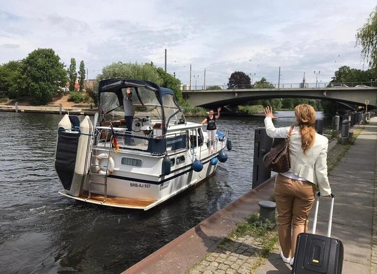 Picture 5 for Activity Wannsee: 4h Private Seven Lakes Boat Tour with Skipper