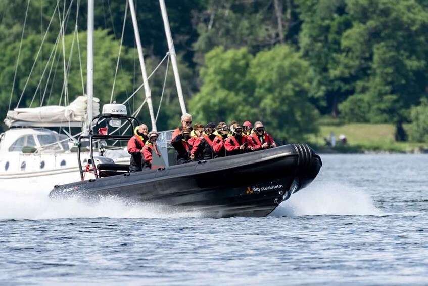 Stockholm: 2-Hour RIB Speed Boat Tour of the Archipelago