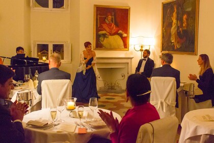 Roma: cena y actuación de ópera en el Palazzo Pamphili