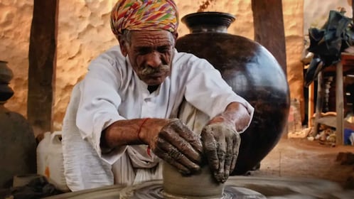 2 Days Bundi Private Tour From Jaipur With Pottery & Crafts