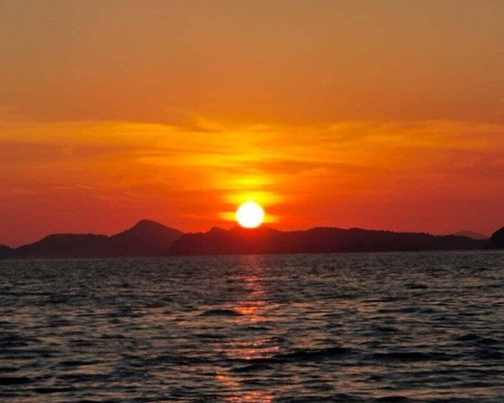 Dubrovnik: Golden Hour Sunset Cruise