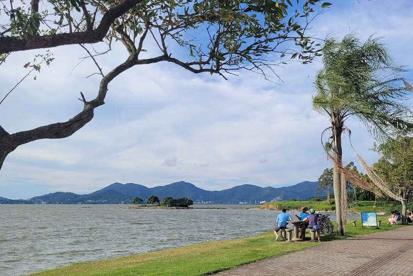 Picture 6 for Activity Bike Tour in Florianopolis - Sunset, Photography and Snacks