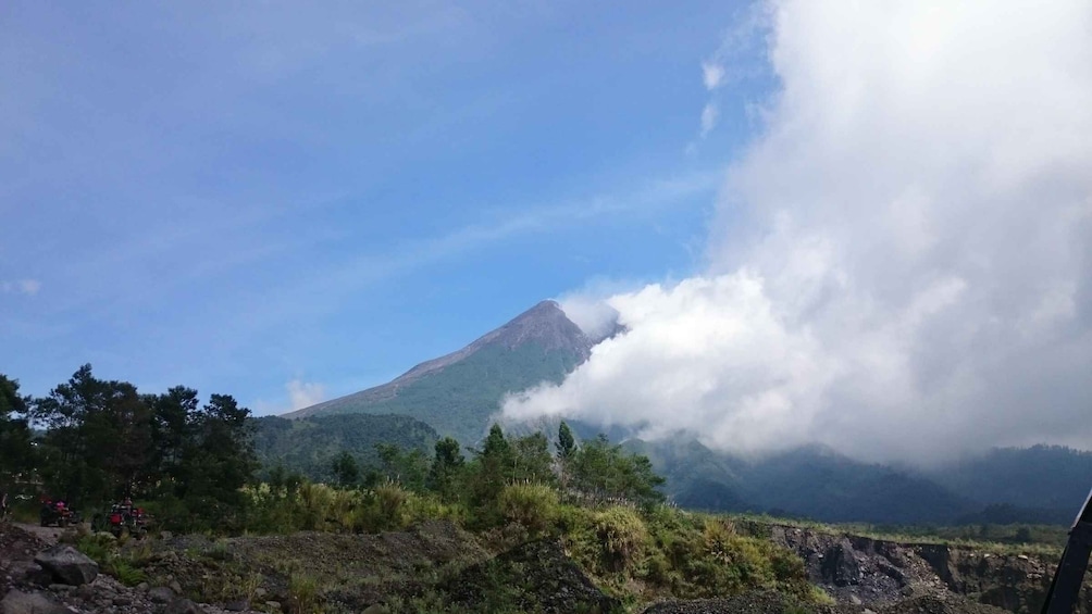 Picture 12 for Activity Sunrise Setumbu Hill, Borobudur & Merapi Jeep Lava Tour