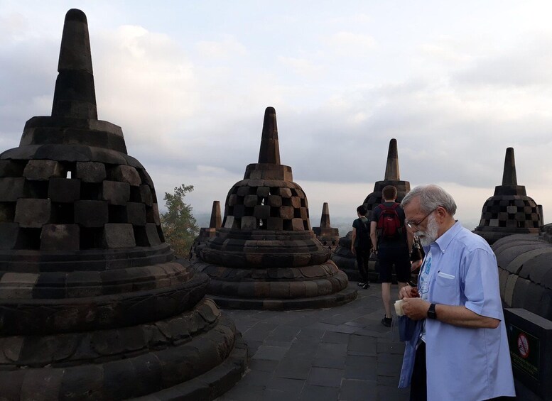 Sunrise Setumbu Hill, Borobudur & Merapi Jeep Lava Tour