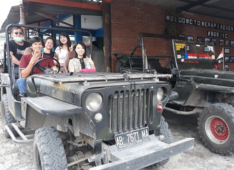 Picture 15 for Activity Sunrise Setumbu Hill, Borobudur & Merapi Jeep Lava Tour