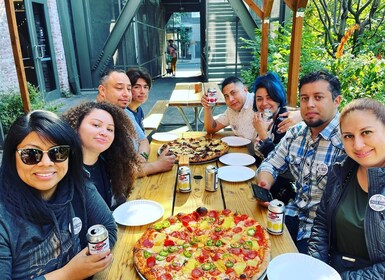 Portland: Walking Pizza Tour