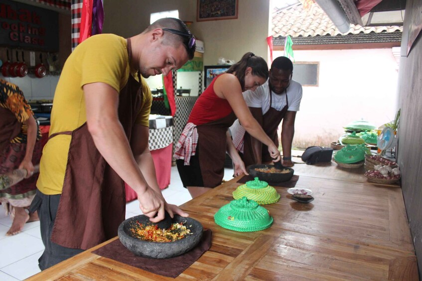 Picture 3 for Activity Ubud: Balinese Cooking Class and Market Tour with Transfers