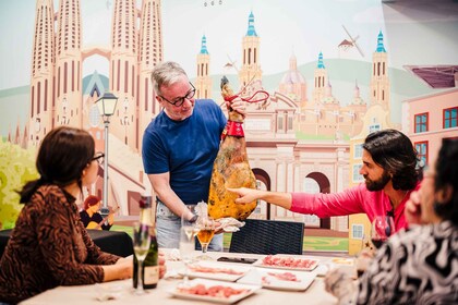 Cours de maître sur le jambon ibérique avec dégustation de vin Sagrada Fami...