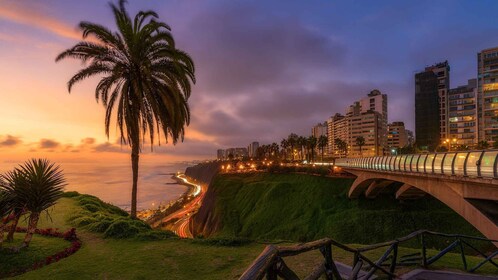 Lima: Panoramische bustour door de stad