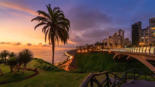 Lima: Panoramische bustour door de stad