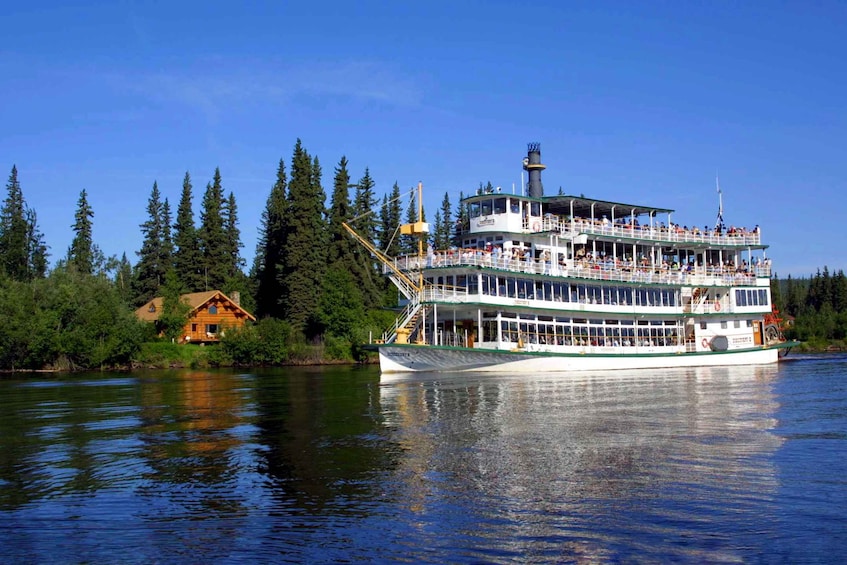 Fairbanks: Riverboat Cruise and Local Village Tour