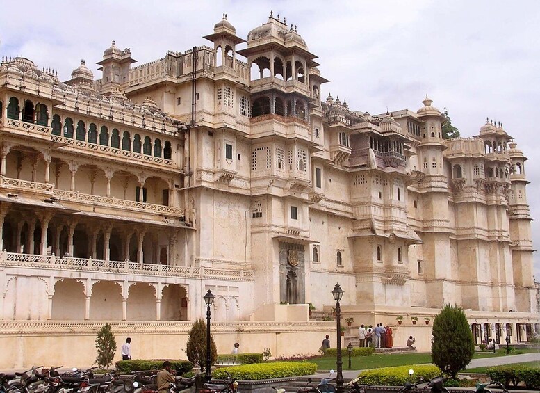 Picture 1 for Activity Udaipur: Private Full-Day Sightseeing Tour