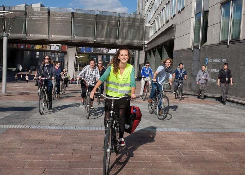 Picture 3 for Activity Brussels: Sightseeing Bike Tour