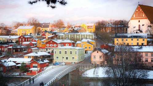 Helsinki : Helsinki et Porvoo Private City excursion en voiture de luxe