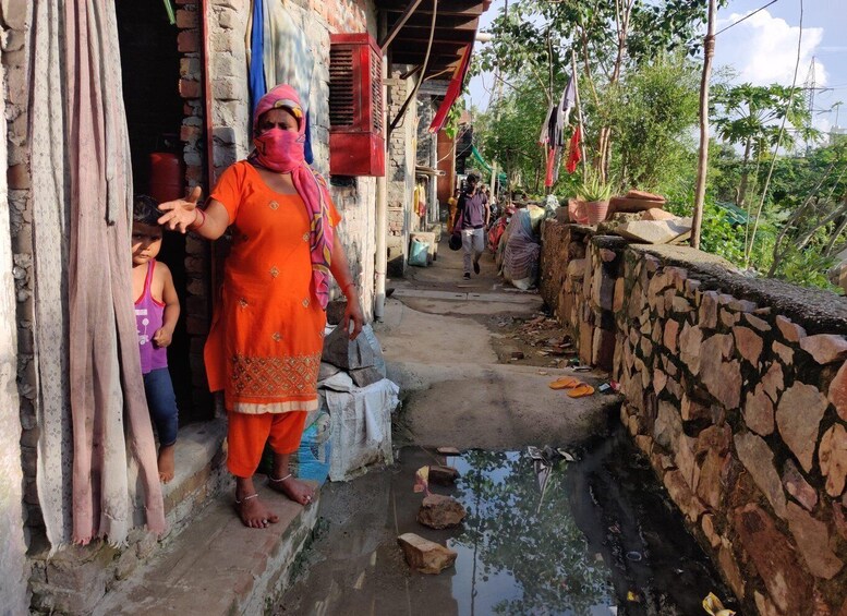 Picture 3 for Activity Delhi: Old Delhi Slum Tour by Metro or Car