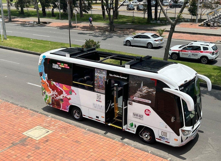 Hop On Hop Off Bogotá - Panoramic city bus