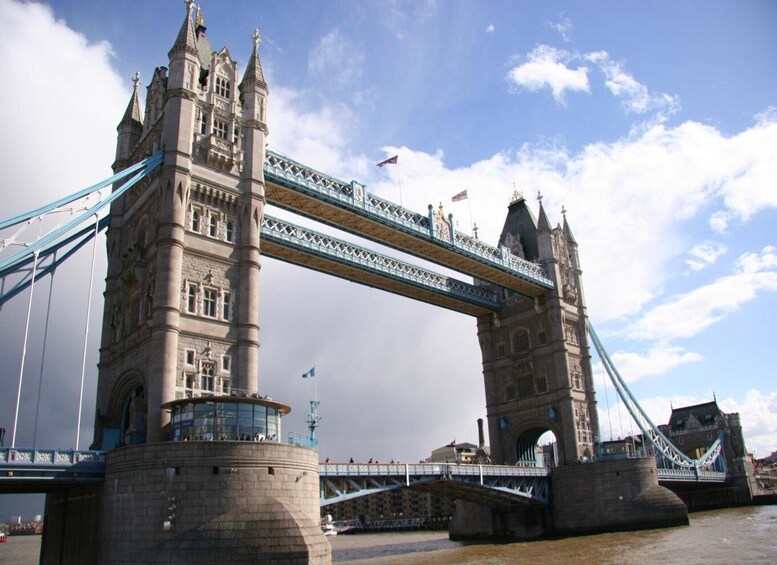 Picture 2 for Activity Skip-the-line Tower Bridge and Tower of London Private Tour