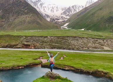 Tbilisi: Kazbegi Gudauri Ananuri and Truso Adventure by 4x4