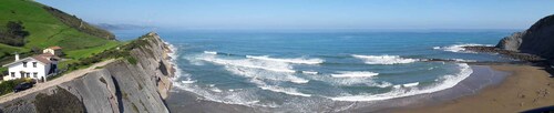 Tur Pribadi ke Pantai dan Pedesaan Basque