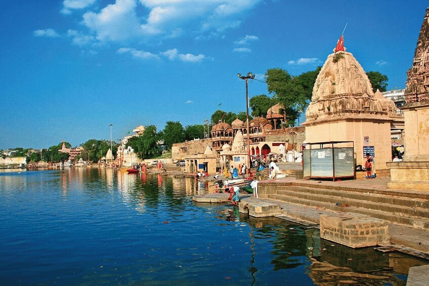 Picture 2 for Activity Indore/Ujjain: 2-Day Tour with Mahakaleshwar Temple & Hotel