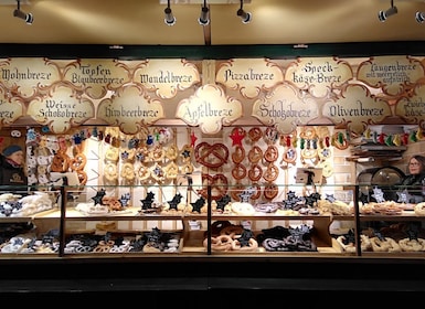 Salzburg City & Singing Christmas Tour in English