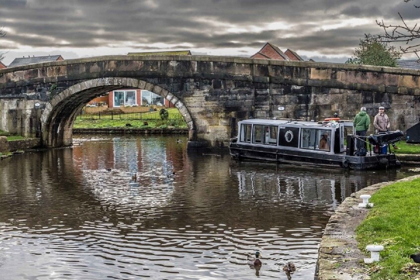 Picture 4 for Activity Burscough: Sightseeing Canal Cruise