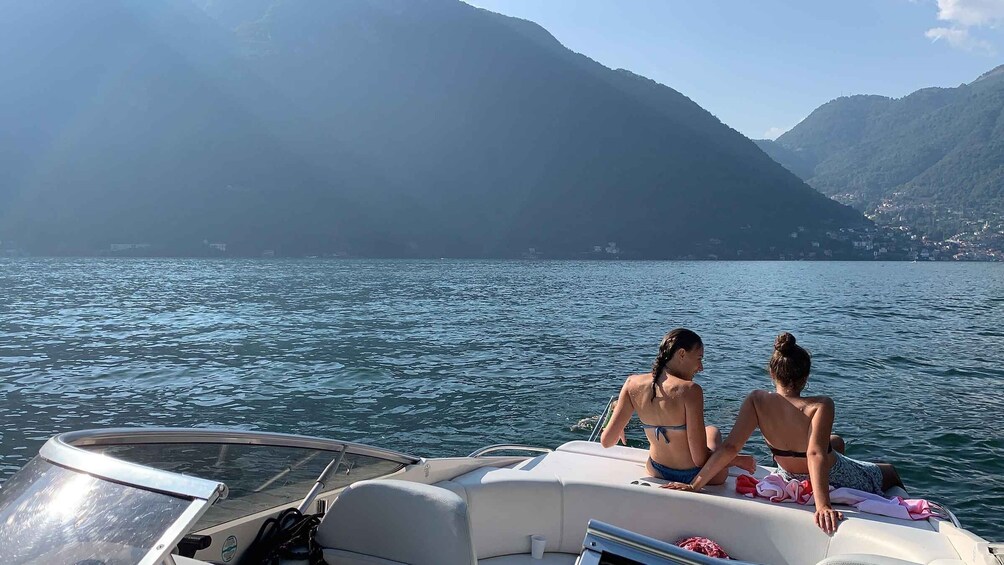 Picture 2 for Activity 1 or 2 hours Private Boat Tour on Lake Como with Prosecco