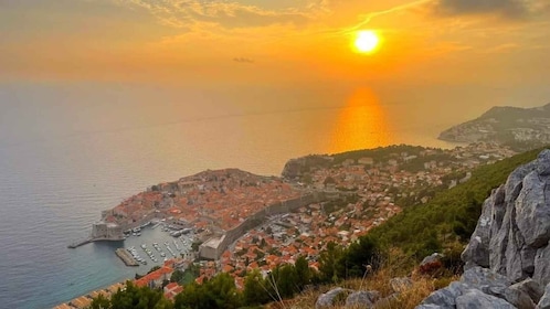 Dubrovnik: Scenic Sunset Tour with Photo Stops