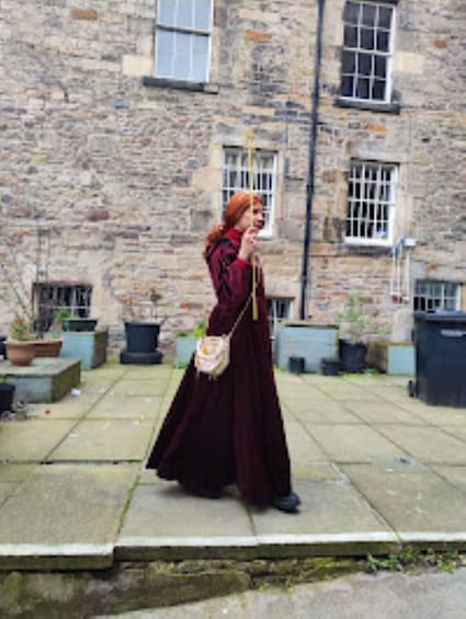 Edinburgh: Guided Ghost Walking Tour in Spanish