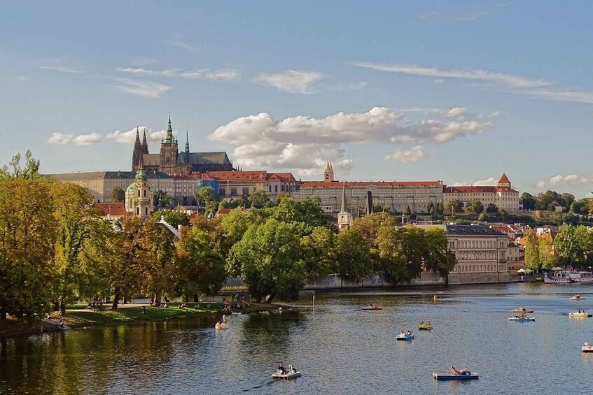 Picture 2 for Activity Prague: Prague Castle and Lobkowicz Palace Entry Tickets