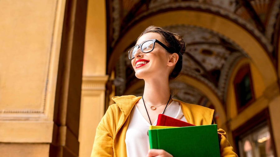 Bologna: The Secrets of Bologna With Spanish guide