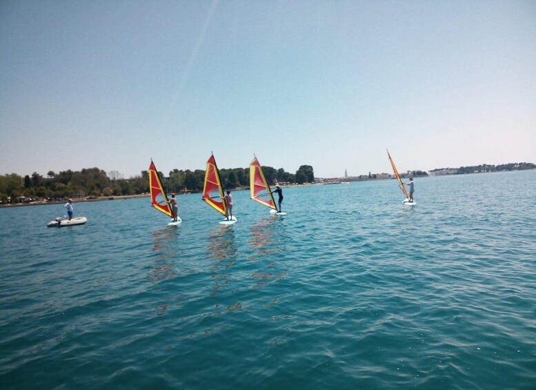 Poreč: 2-hour windsurfing lesson