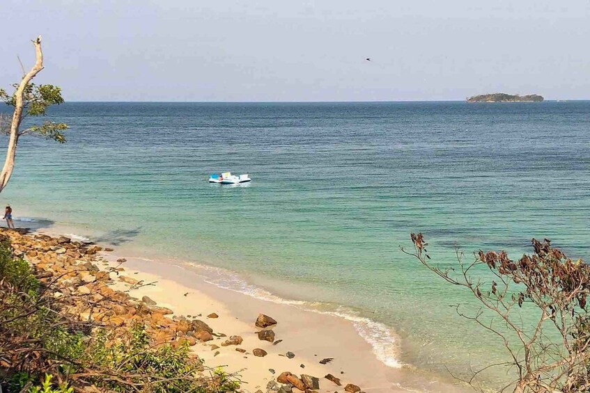 Picture 9 for Activity From Panama City: Beach Day Pass in Las Perlas Island Resort