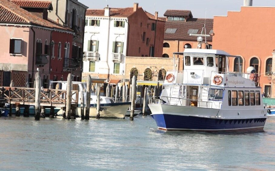 Picture 12 for Activity Punta Sabbioni: Murano, Burano & Torcello Guided Boat Tour