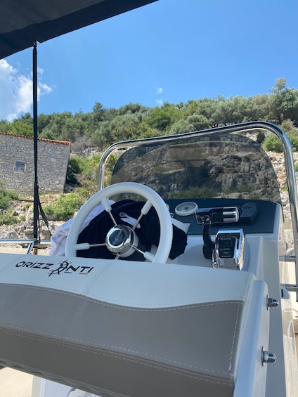 Private Boat Tour Island Cres