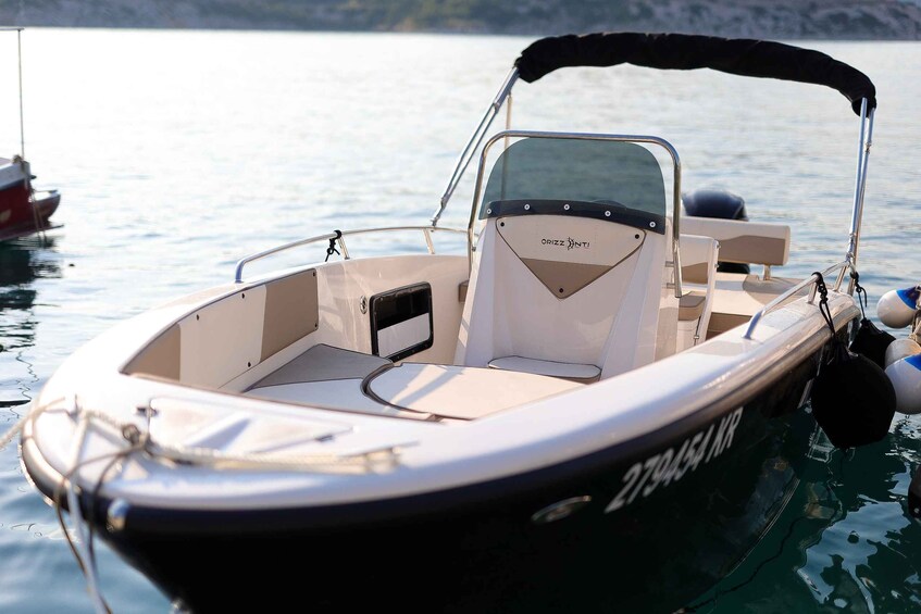Picture 4 for Activity Private Boat Tour Island Cres