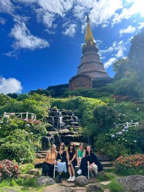 Chang Mai: Doi Inthanon dagstur med vandfald og bjergstammer