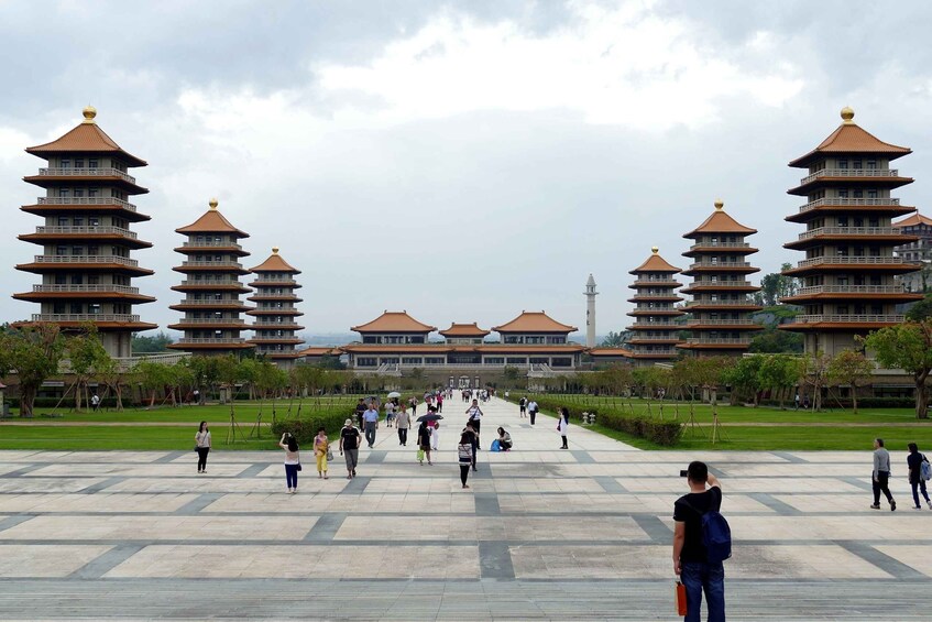 Picture 2 for Activity Kaohsiung Like a Local: Customized Guided Tour