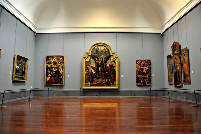 Picture 2 for Activity Naples: Capodimonte Museum small group tour