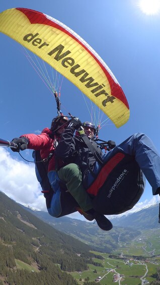 Picture 1 for Activity Mayrhofen: Paragliding Megaflug